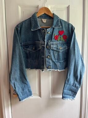 True Vintage 80s Maximum Energy USA Cropped Embroidered Denim Jacket, Size S/M